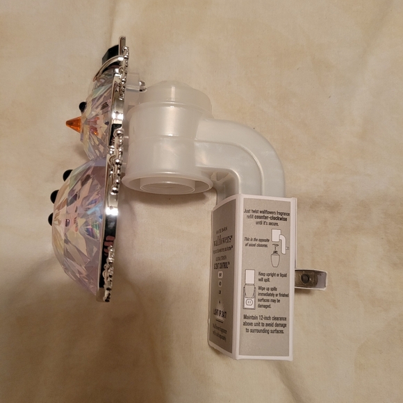 NWT Bath & Body Works Crystal SNOWMAN Snowflake Wallflower plug In - Picture 4 of 6